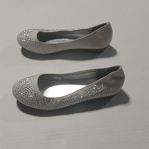 Girls Candie's off white shoes w/ sequence. Sz I. - Picture 3 of 5